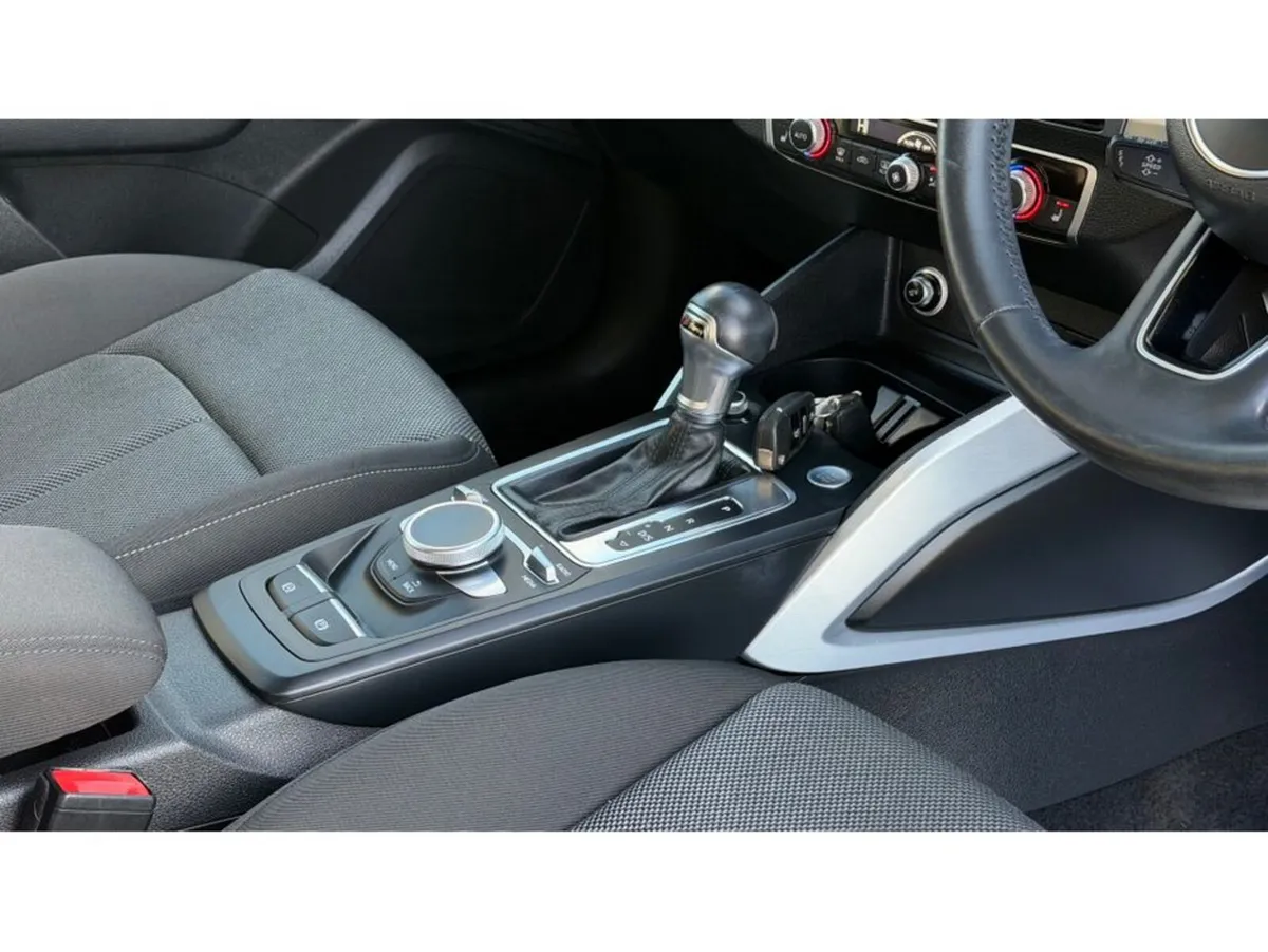 Audi Q2 Estate, Petrol, 2020, Grey