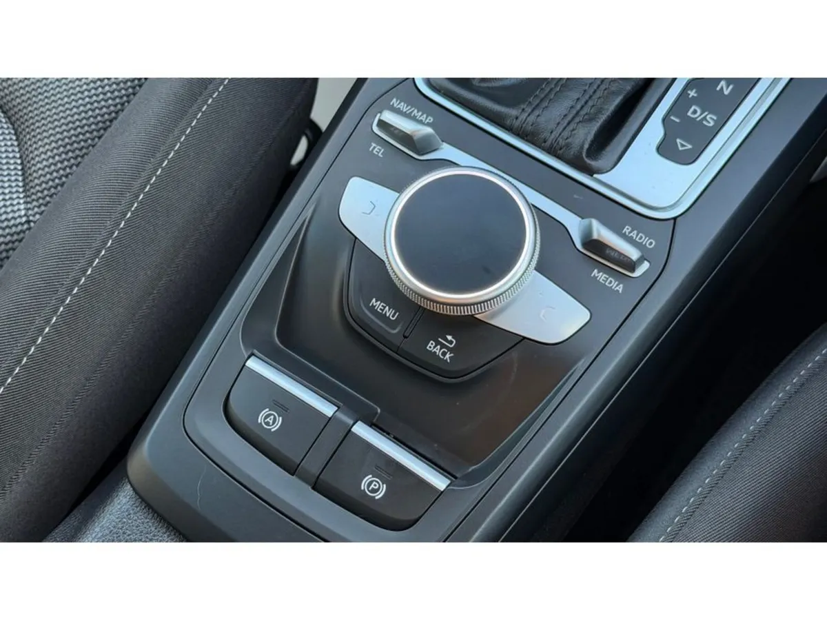 Audi Q2 Estate, Petrol, 2020, Grey