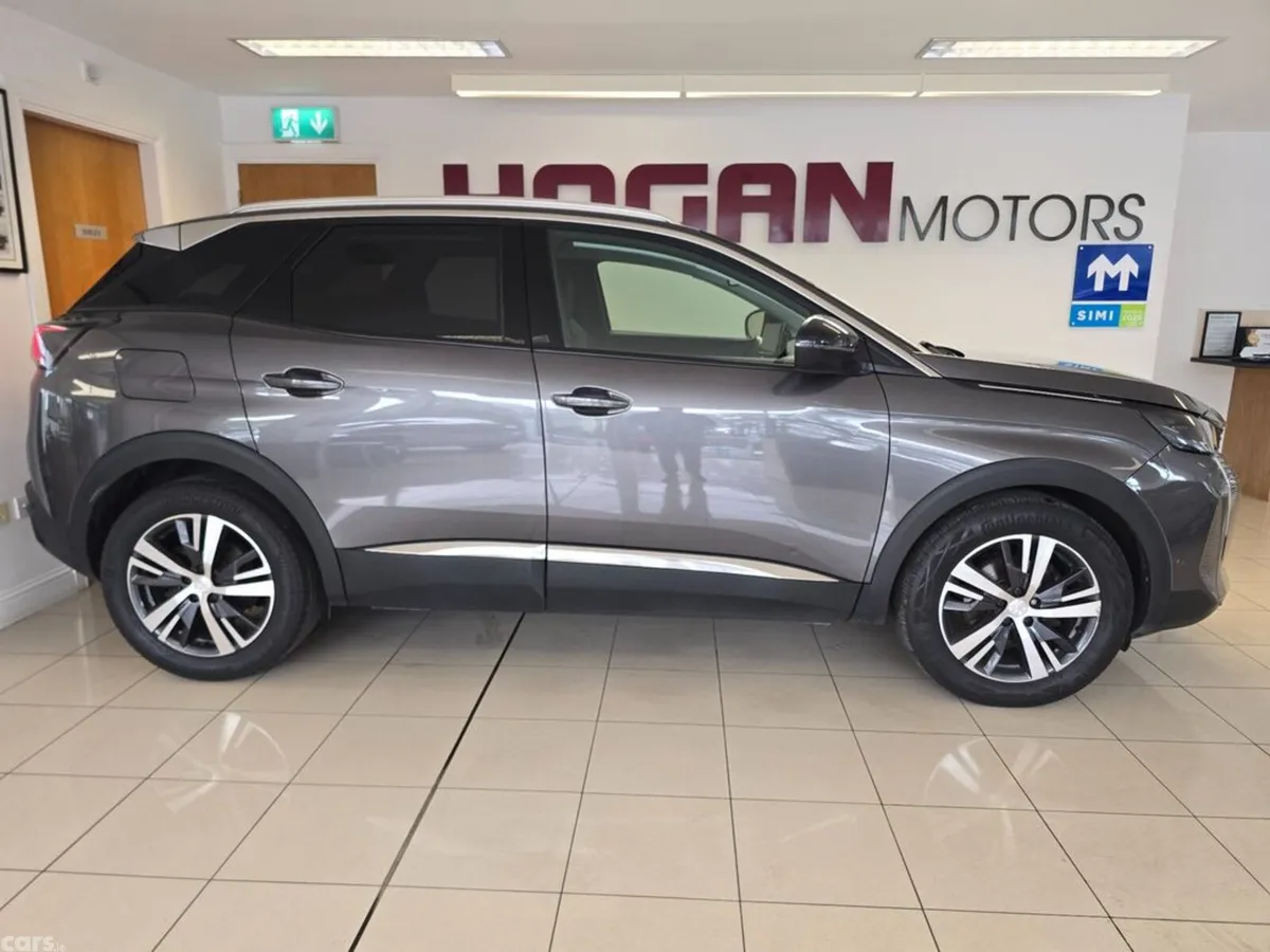 Peugeot 3008 MPV, Diesel, 2023, Grey