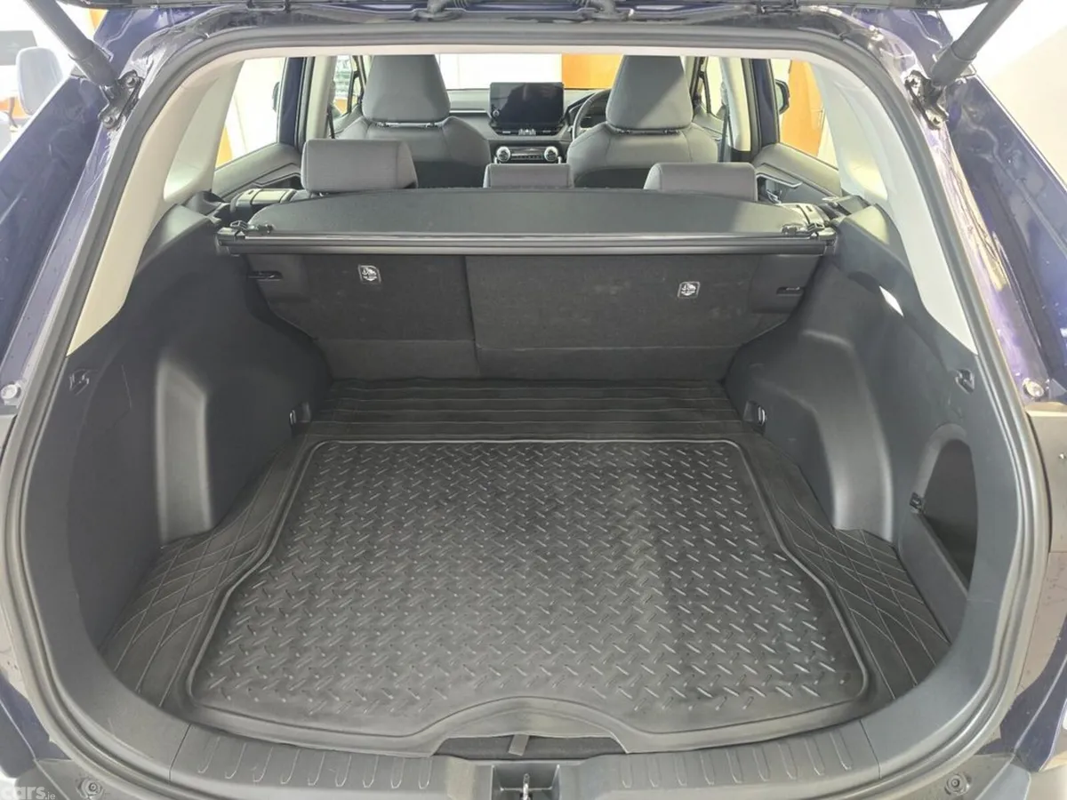 Toyota RAV4 SUV, Petrol Hybrid, 2025, Blue