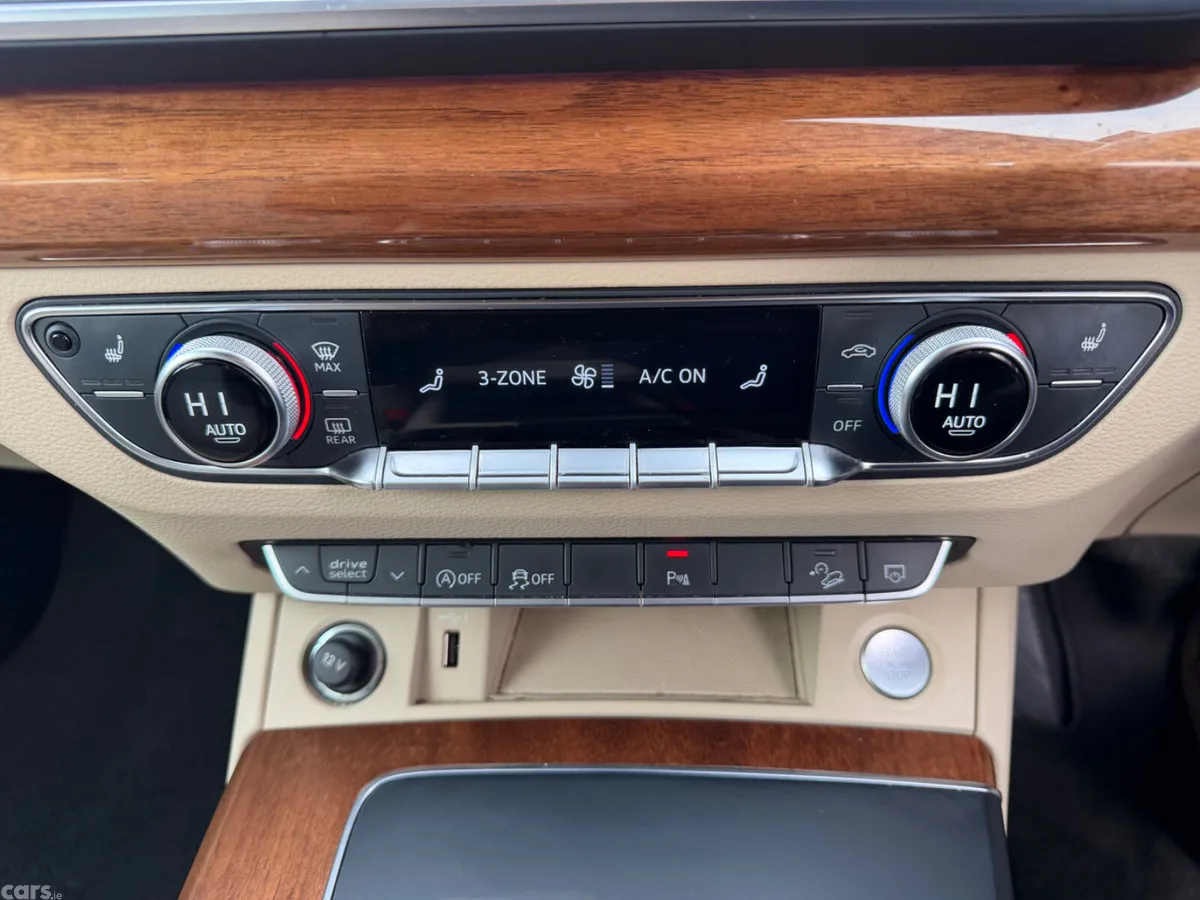 Audi Q5 SUV, Diesel, 2024, Grey