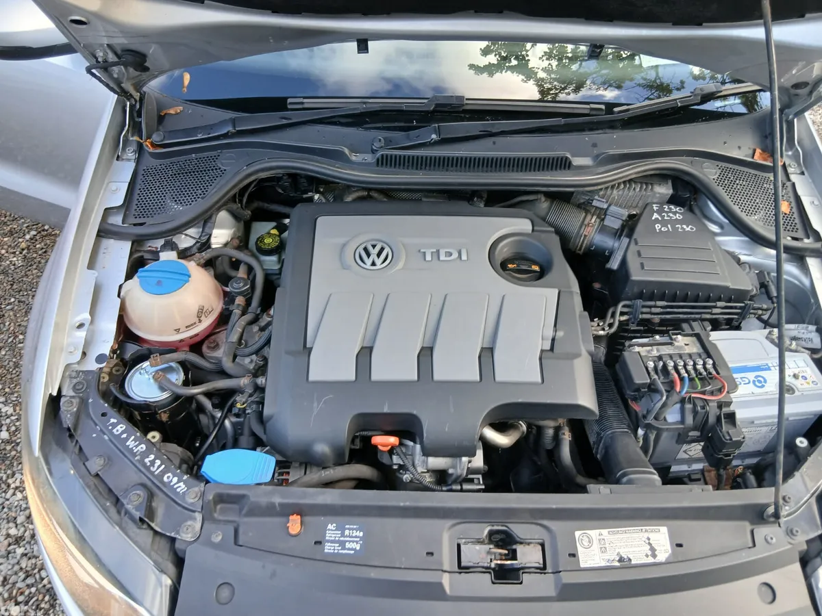 Volkswagen Polo Hatchback, Diesel, 2010, Silver