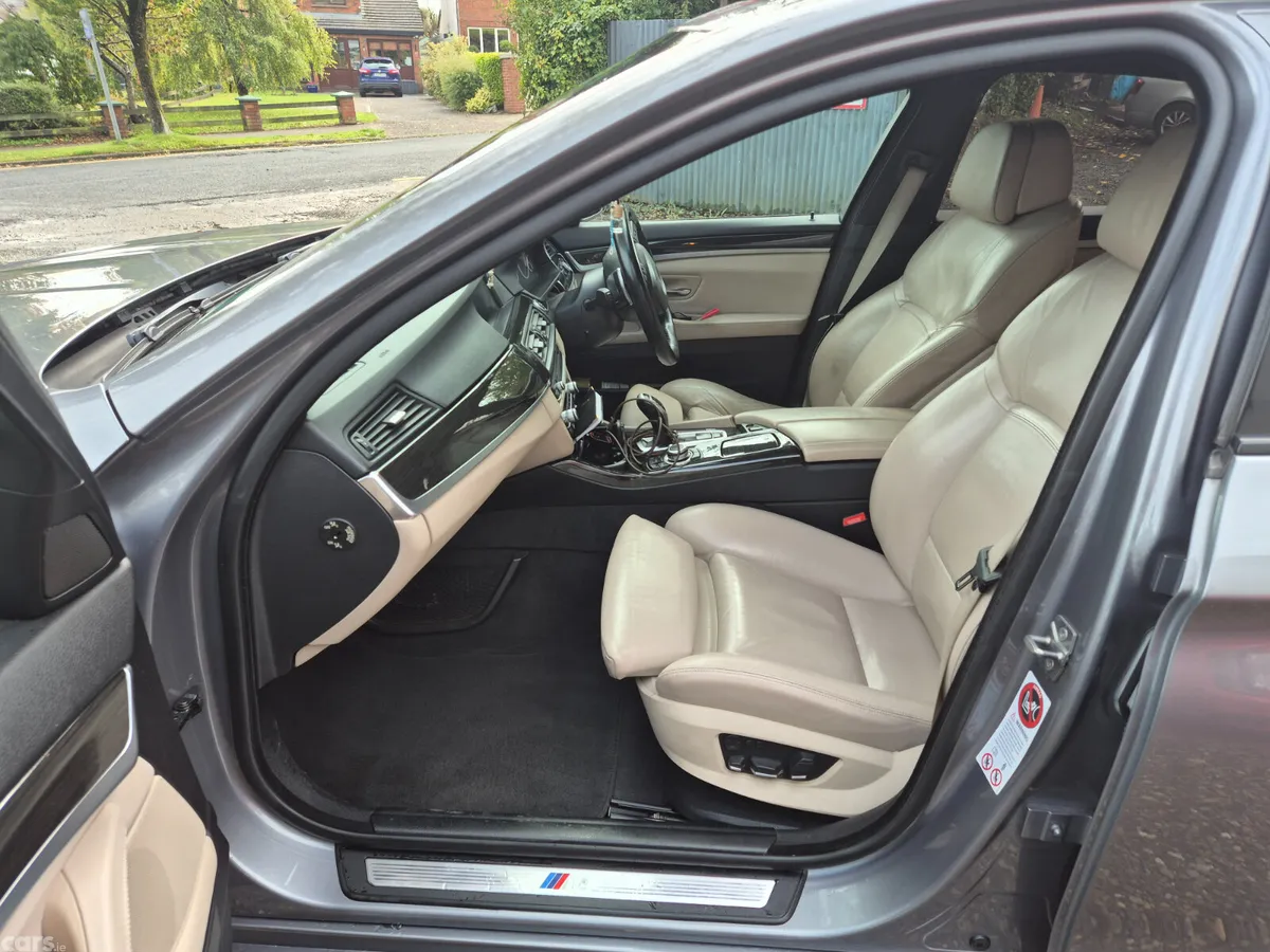 BMW 5-Series Saloon, Diesel, 2010, Grey