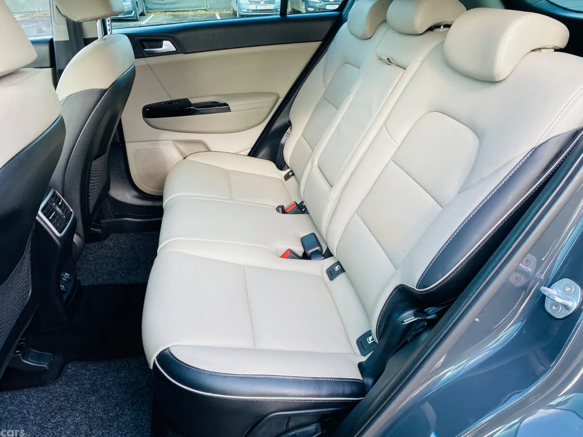 Kia Sportage SUV, Diesel, 2021, Grey
