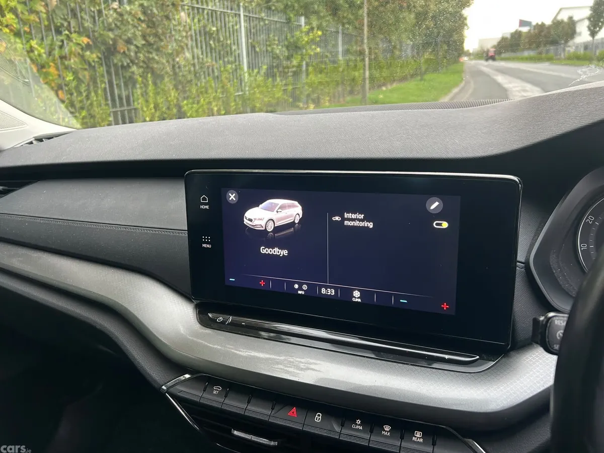 Skoda Octavia Estate, Petrol, 2022, Grey