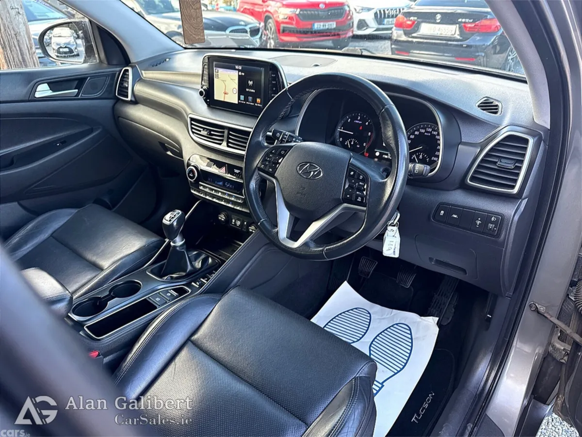 Hyundai Tucson MPV, Diesel, 2019, Grey