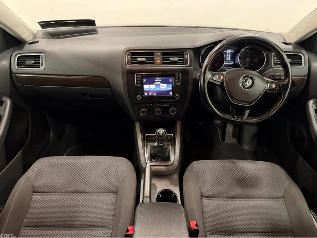 Volkswagen Jetta Saloon, Diesel, 2016, Grey