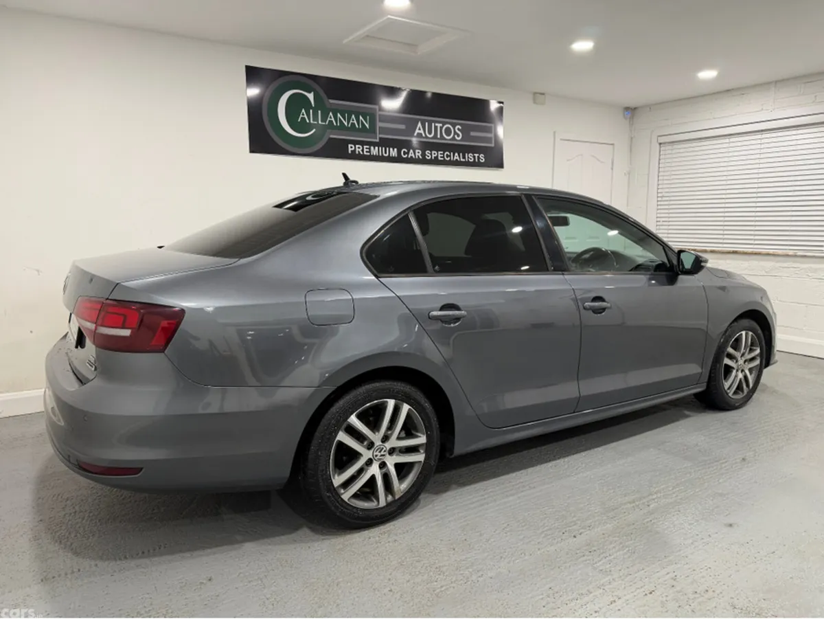 Volkswagen Jetta Saloon, Diesel, 2016, Grey