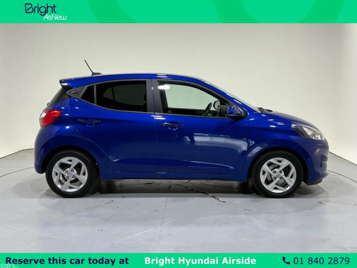 Hyundai i10 Hatchback, Petrol, 2022, Blue