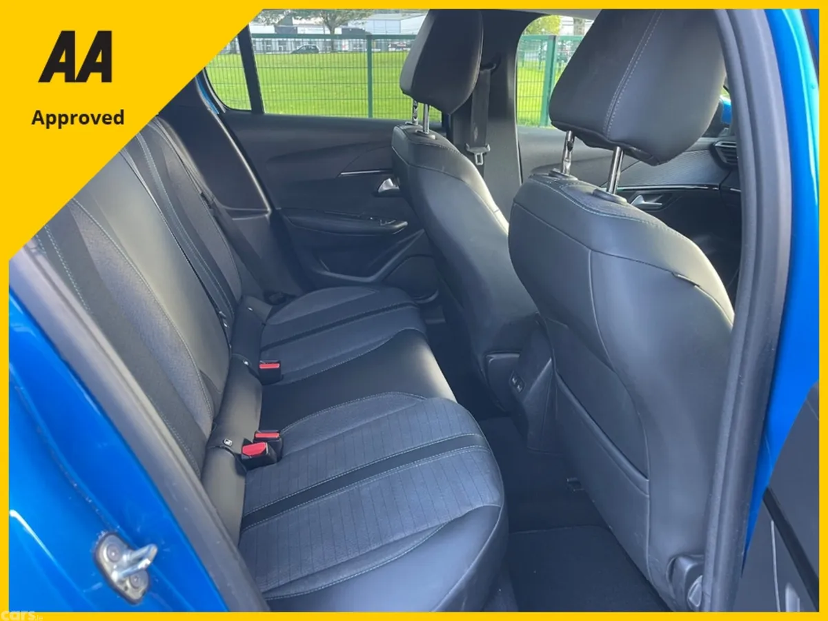 Peugeot 208 Hatchback, Petrol, 2021, Blue