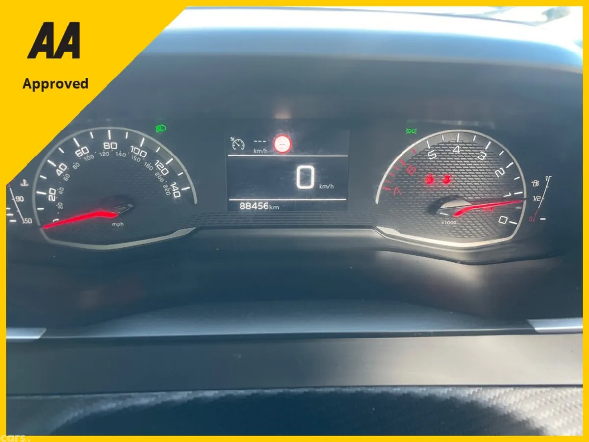 Volvo V40 Hatchback, Diesel, 2017, Blue
