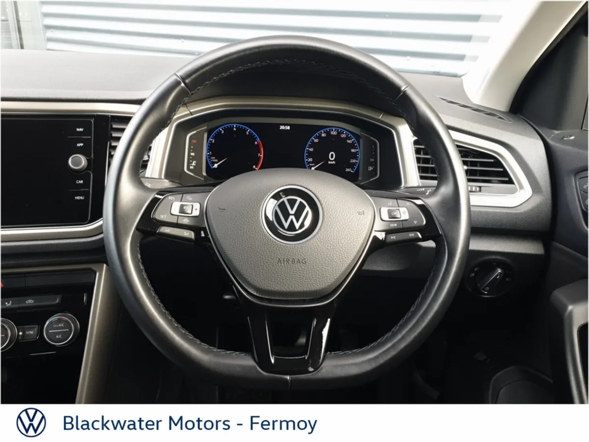 Volkswagen T-Roc Hatchback, Petrol, 2021, Black