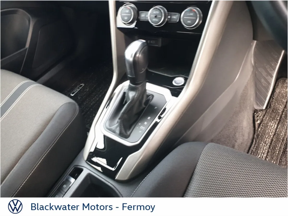 Volkswagen T-Roc Hatchback, Petrol, 2021, Black