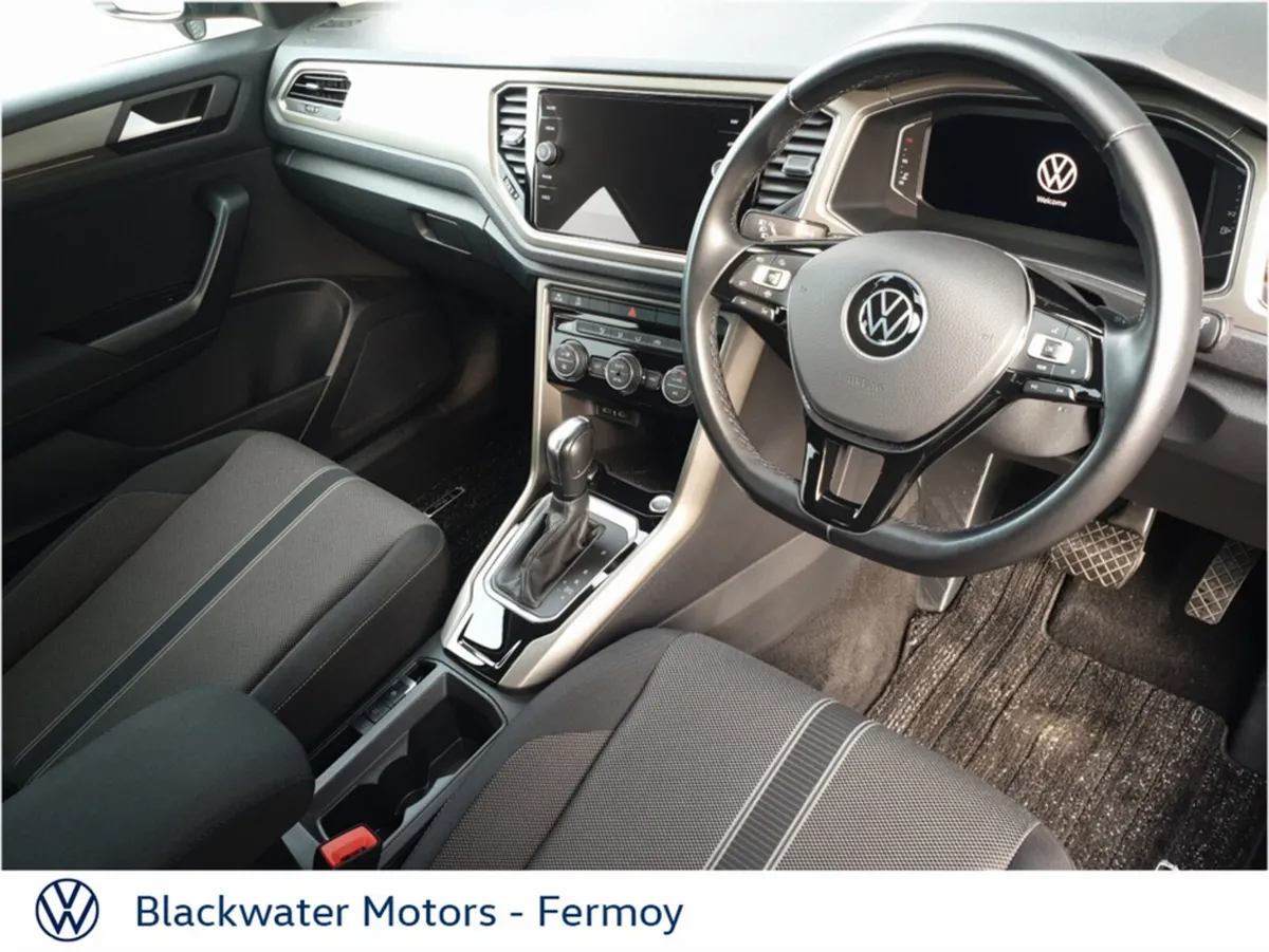 Volkswagen T-Roc Hatchback, Petrol, 2021, Black