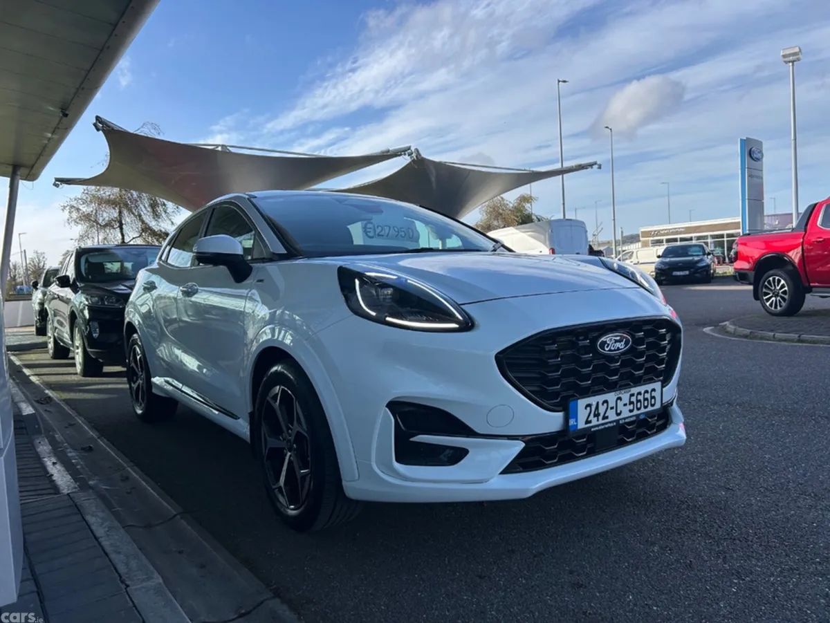 Ford Puma MPV, Petrol Hybrid, 2024, White