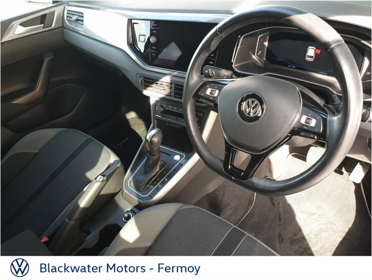 Volkswagen Polo Hatchback, Petrol, 2021, Blue