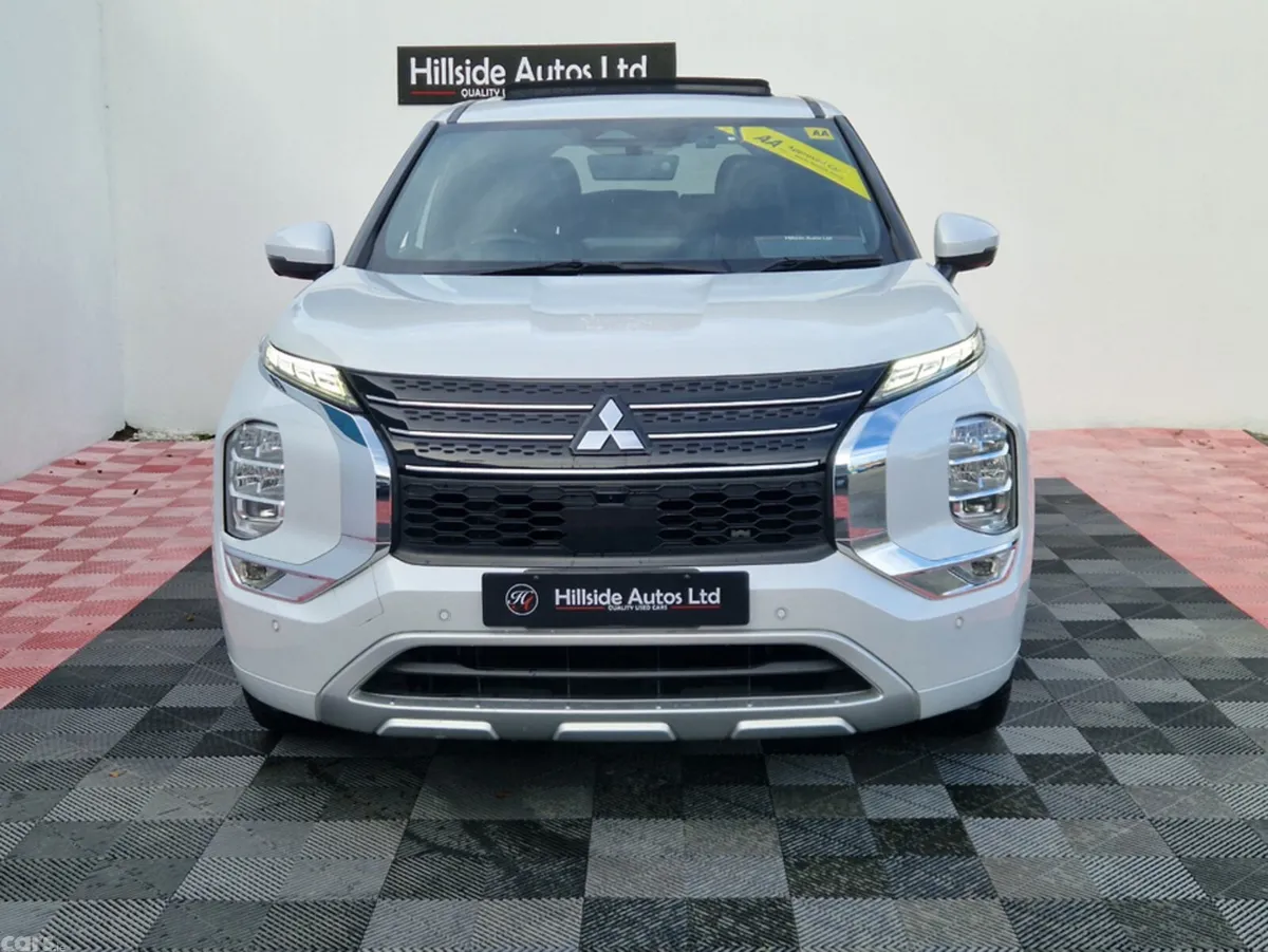 Mitsubishi Outlander MPV, Petrol Plug-in Hybrid, 2022, White