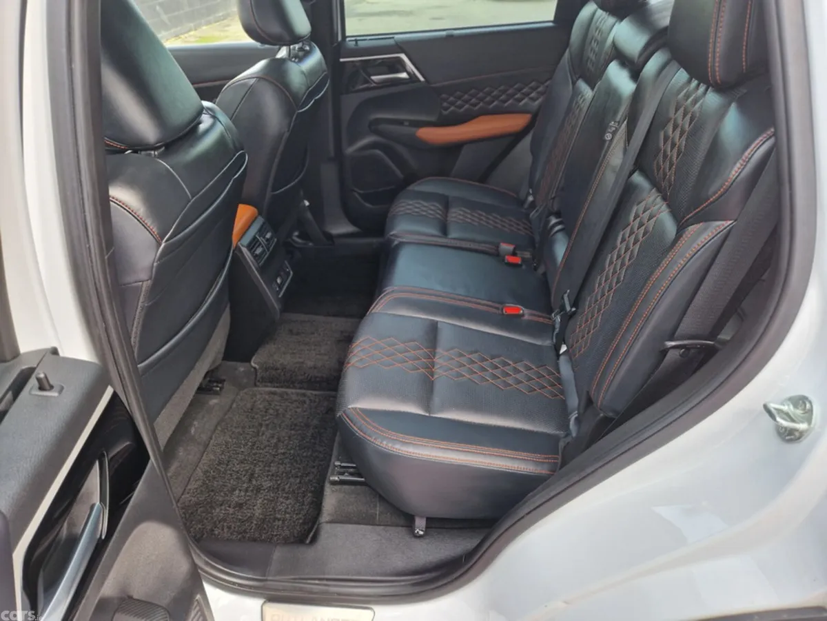 Mitsubishi Outlander MPV, Petrol Plug-in Hybrid, 2022, White