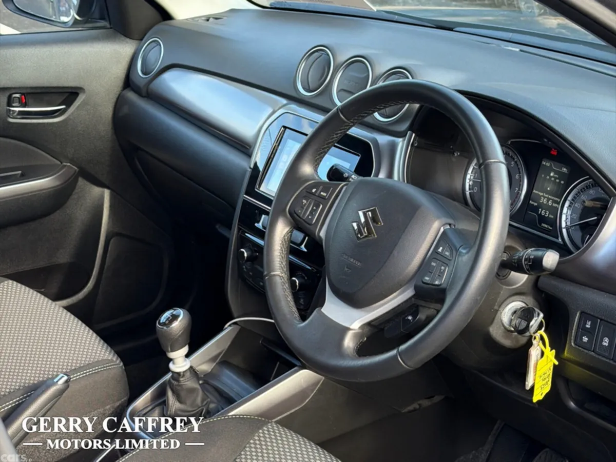 Suzuki Vitara SUV, Petrol, 2023, Grey