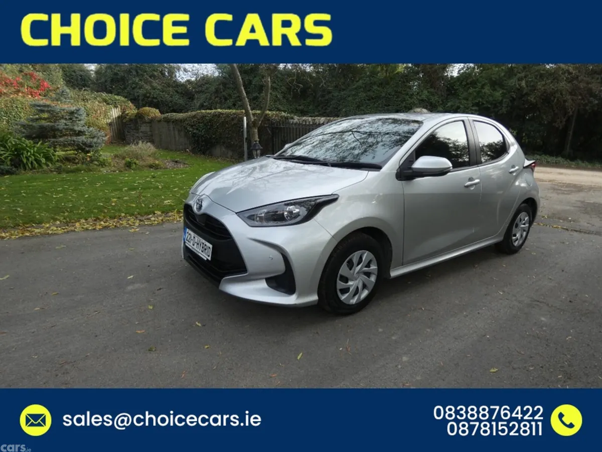 Toyota Yaris Hatchback, Petrol Hybrid, 2022, Silver