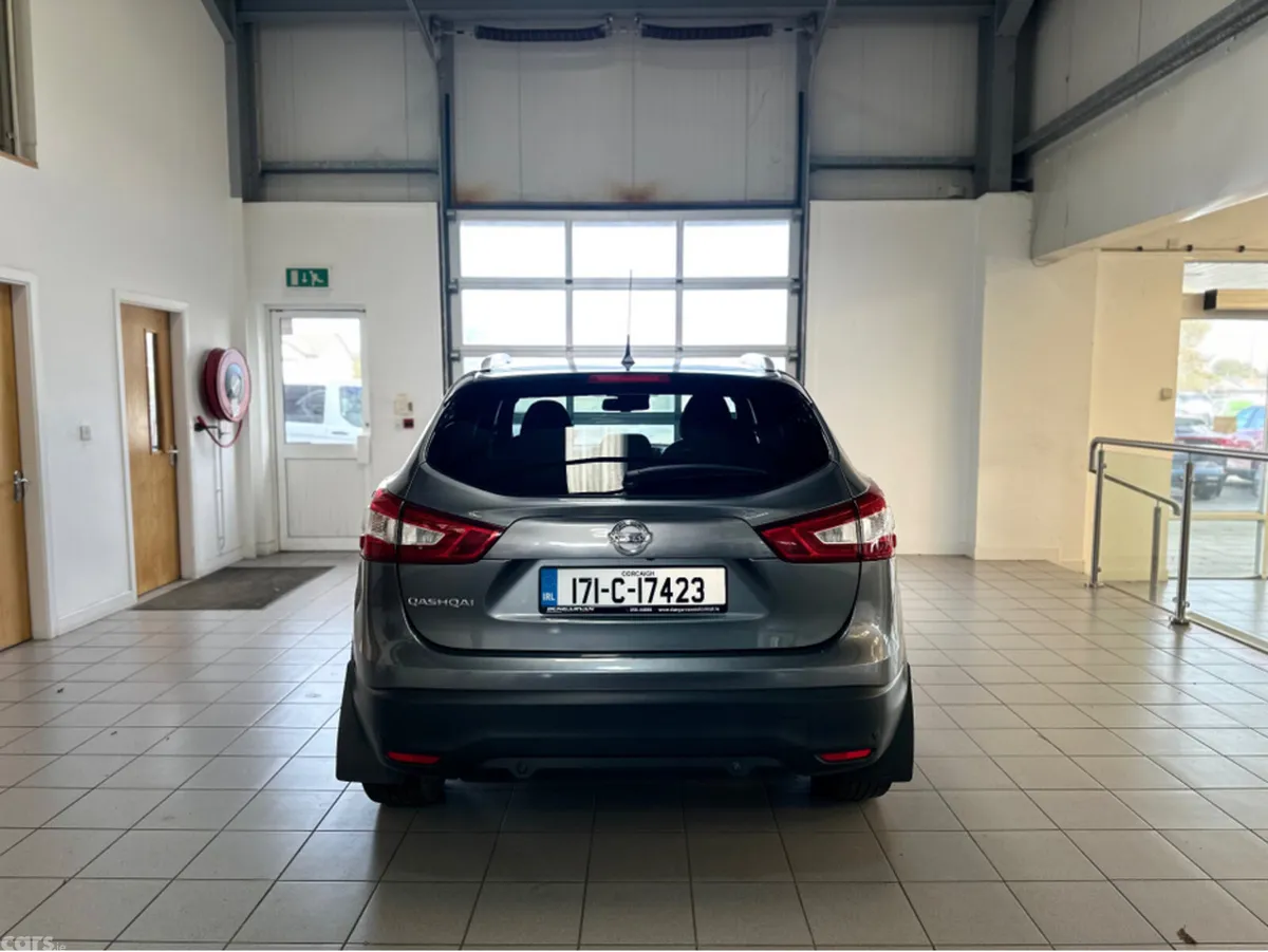 Nissan Qashqai MPV, Diesel, 2017, Grey