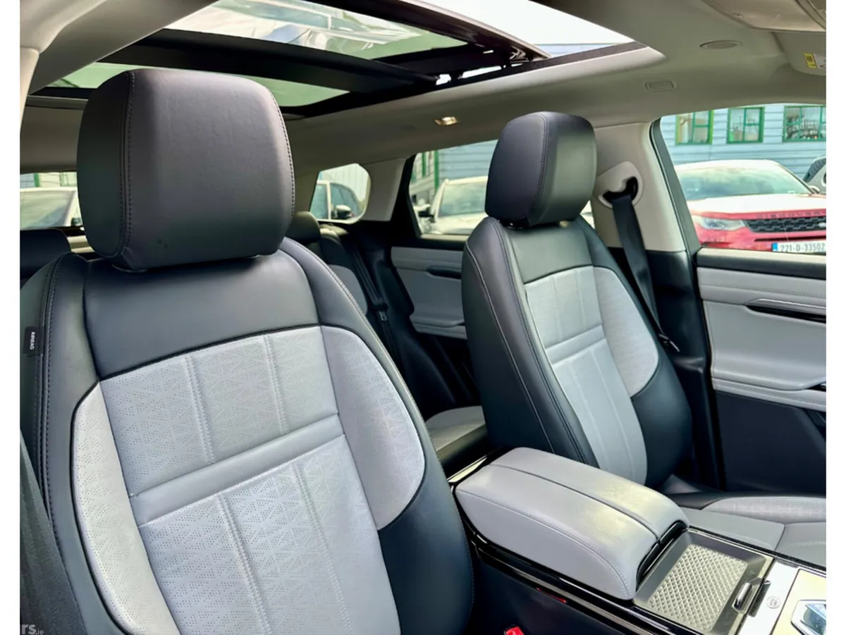 Land Rover Range Rover Evoque SUV, Petrol Plug-in Hybrid, 2022, White
