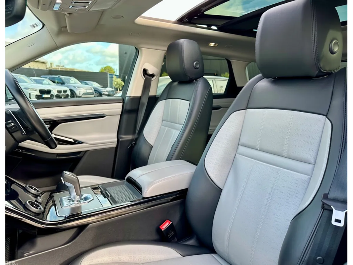 Land Rover Range Rover Evoque SUV, Petrol Plug-in Hybrid, 2022, White