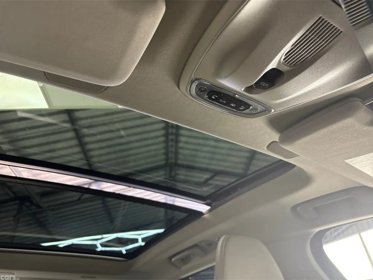 Volvo XC90 MPV, Petrol Hybrid, 2022, Grey
