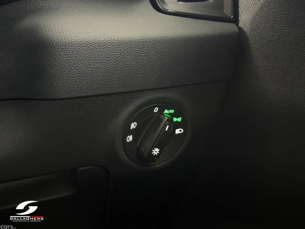 Skoda Karoq SUV, Diesel, 2025, Silver