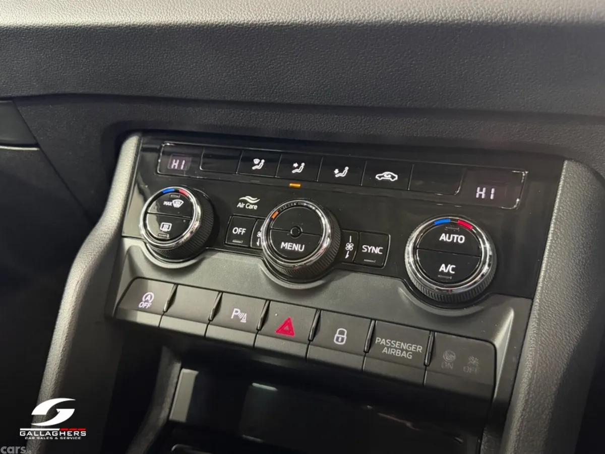 Skoda Karoq SUV, Diesel, 2025, Silver