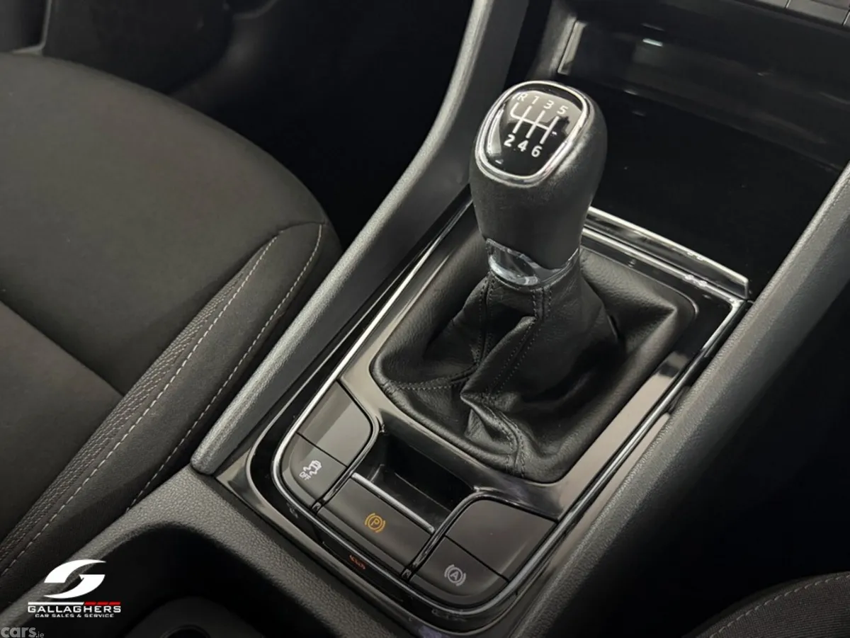 Skoda Karoq SUV, Diesel, 2025, Silver