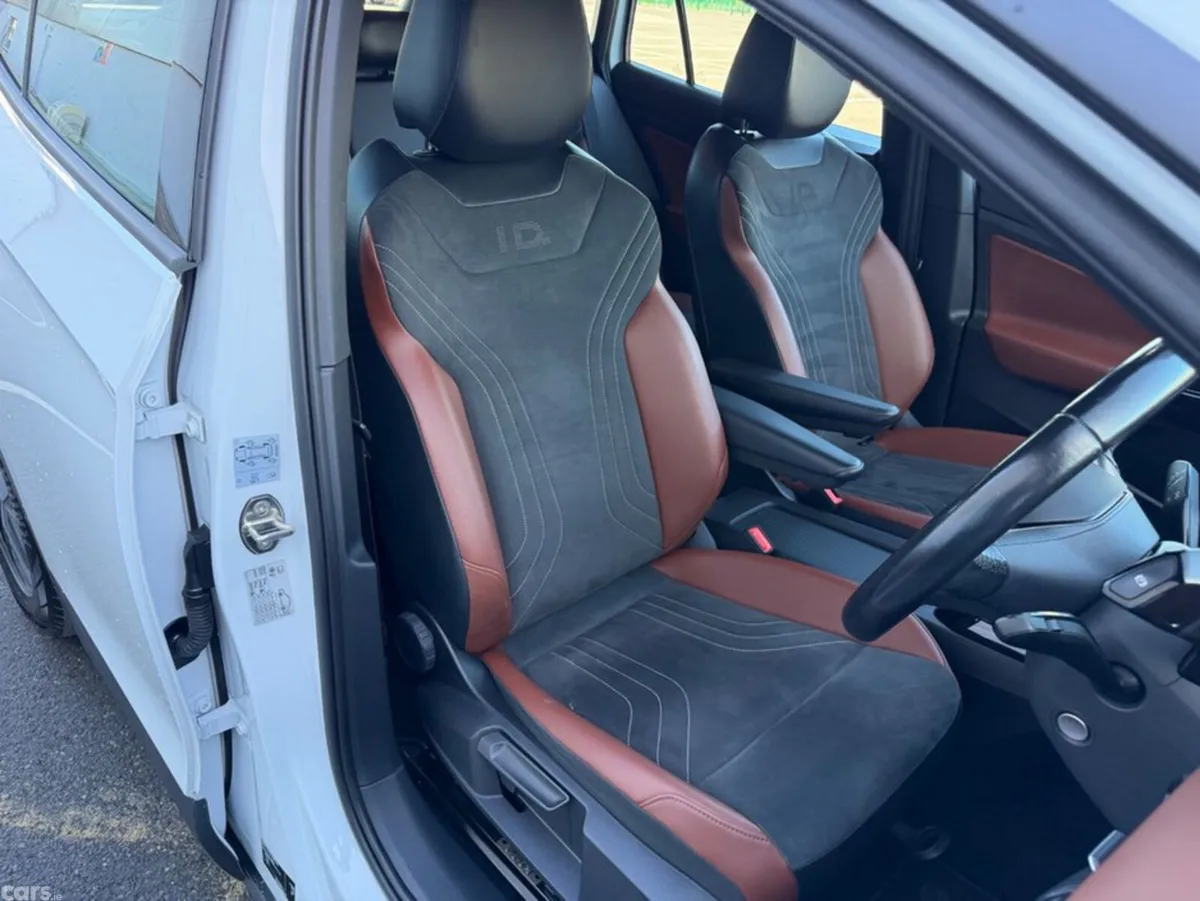 Volkswagen ID.4 Estate, Electric, 2022, White