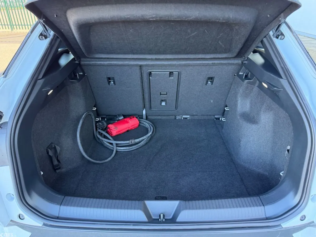 Volkswagen ID.4 Estate, Electric, 2022, White