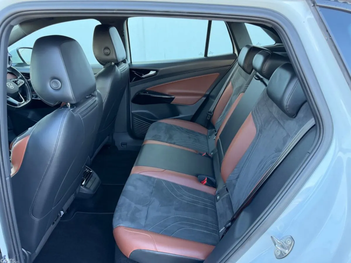 Volkswagen ID.4 Estate, Electric, 2022, White