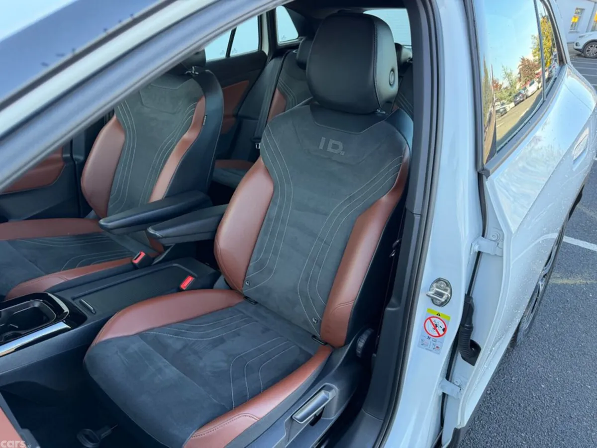 Volkswagen ID.4 Estate, Electric, 2022, White