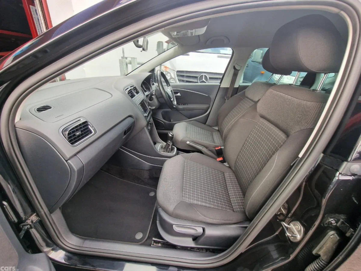 Volkswagen Polo Hatchback, Petrol, 2016, Black