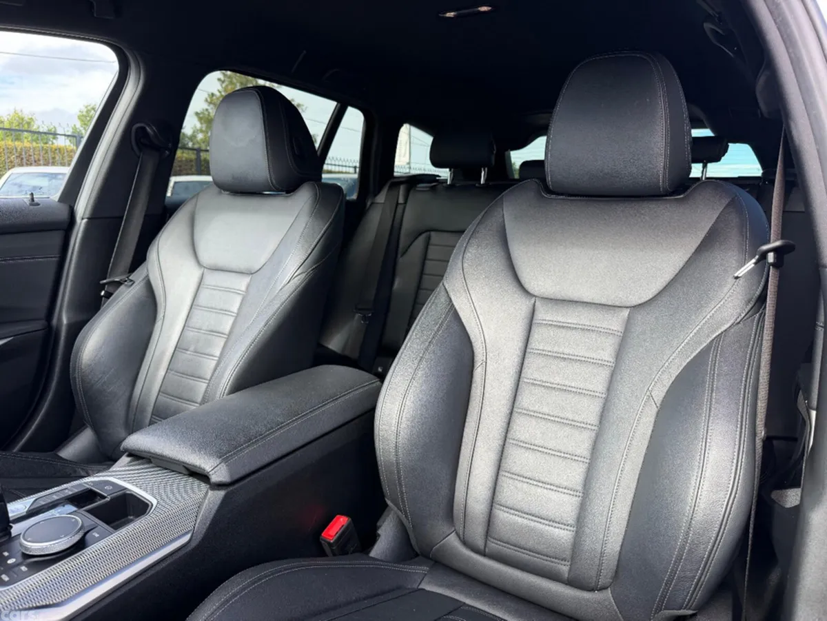 BMW 3-Series Estate, Petrol Plug-in Hybrid, 2020, White