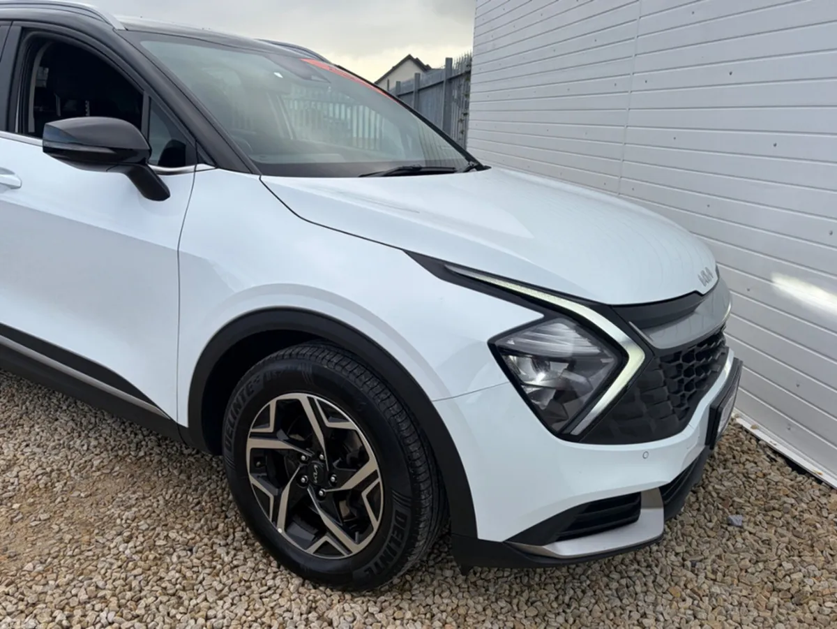 Kia Sportage MPV, Diesel, 2023, White