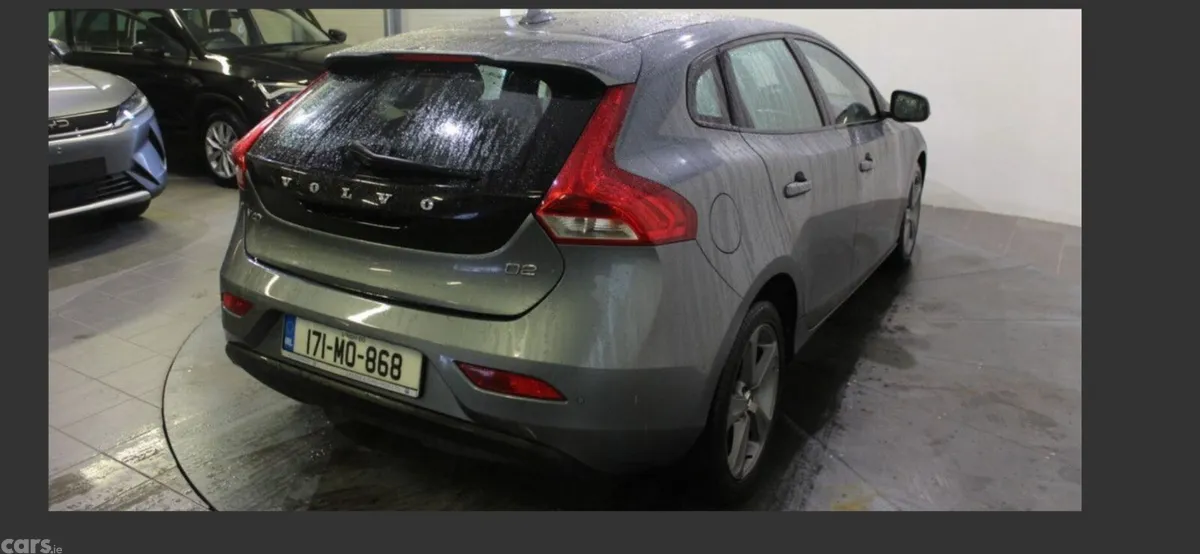 Volvo V40 Hatchback, Diesel, 2017, Grey