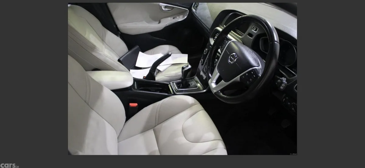 Volvo V40 Hatchback, Diesel, 2017, Grey