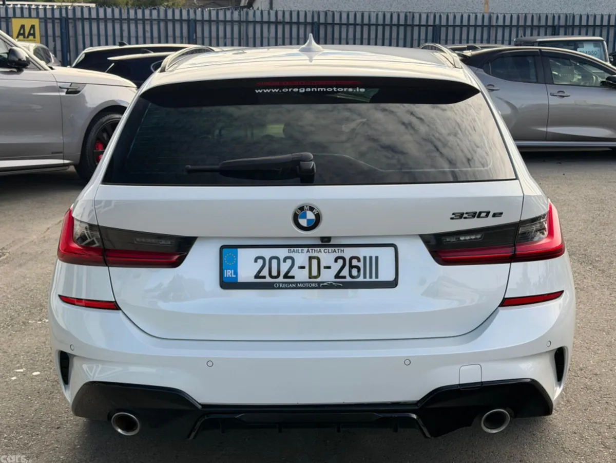 BMW 3-Series Estate, Petrol Plug-in Hybrid, 2020, White