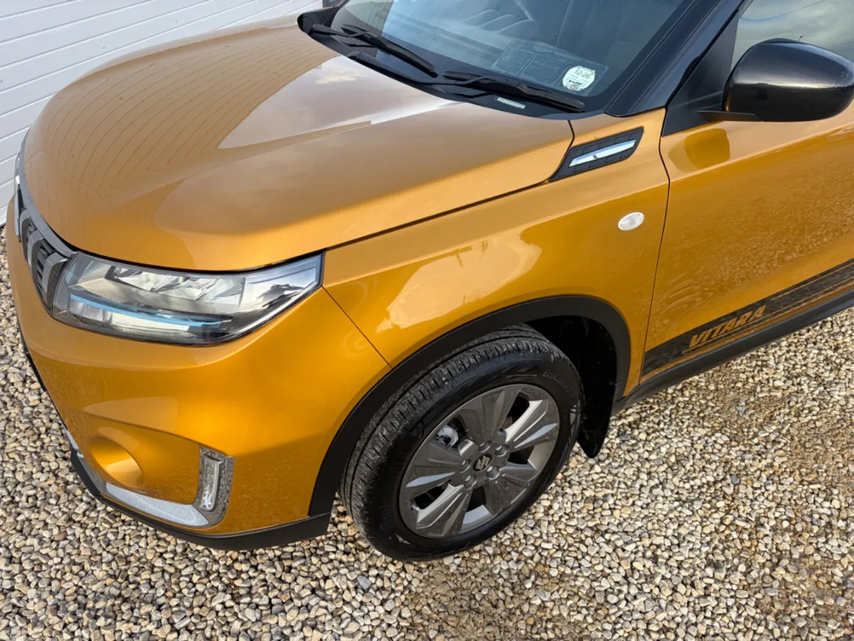 Suzuki Vitara SUV, Petrol Hybrid, 2025, Yellow