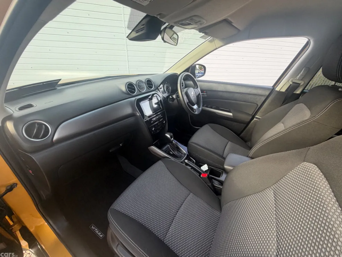 Suzuki Vitara SUV, Petrol Hybrid, 2025, Yellow