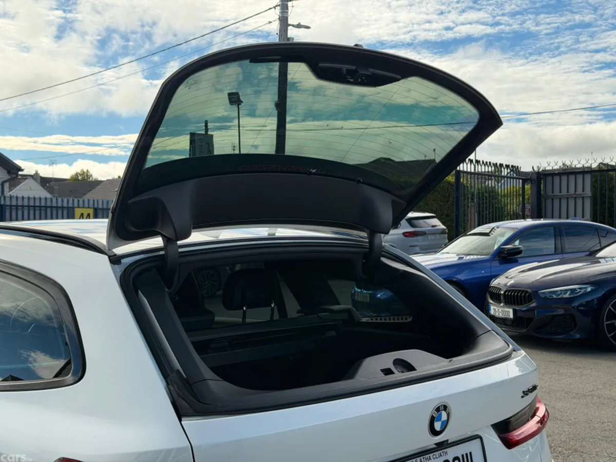 BMW 3-Series Estate, Petrol Plug-in Hybrid, 2020, White