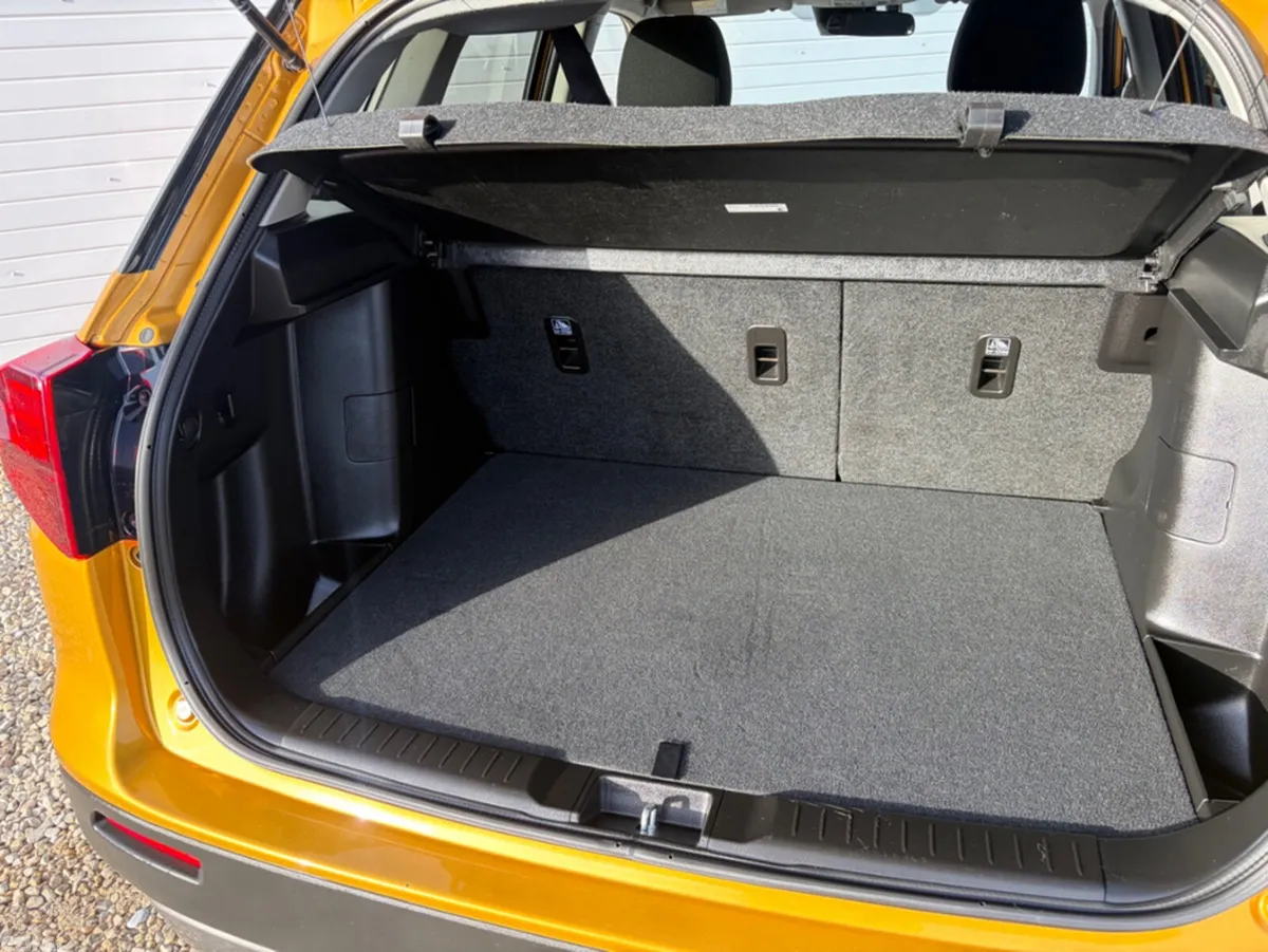 Suzuki Vitara SUV, Petrol Hybrid, 2025, Yellow