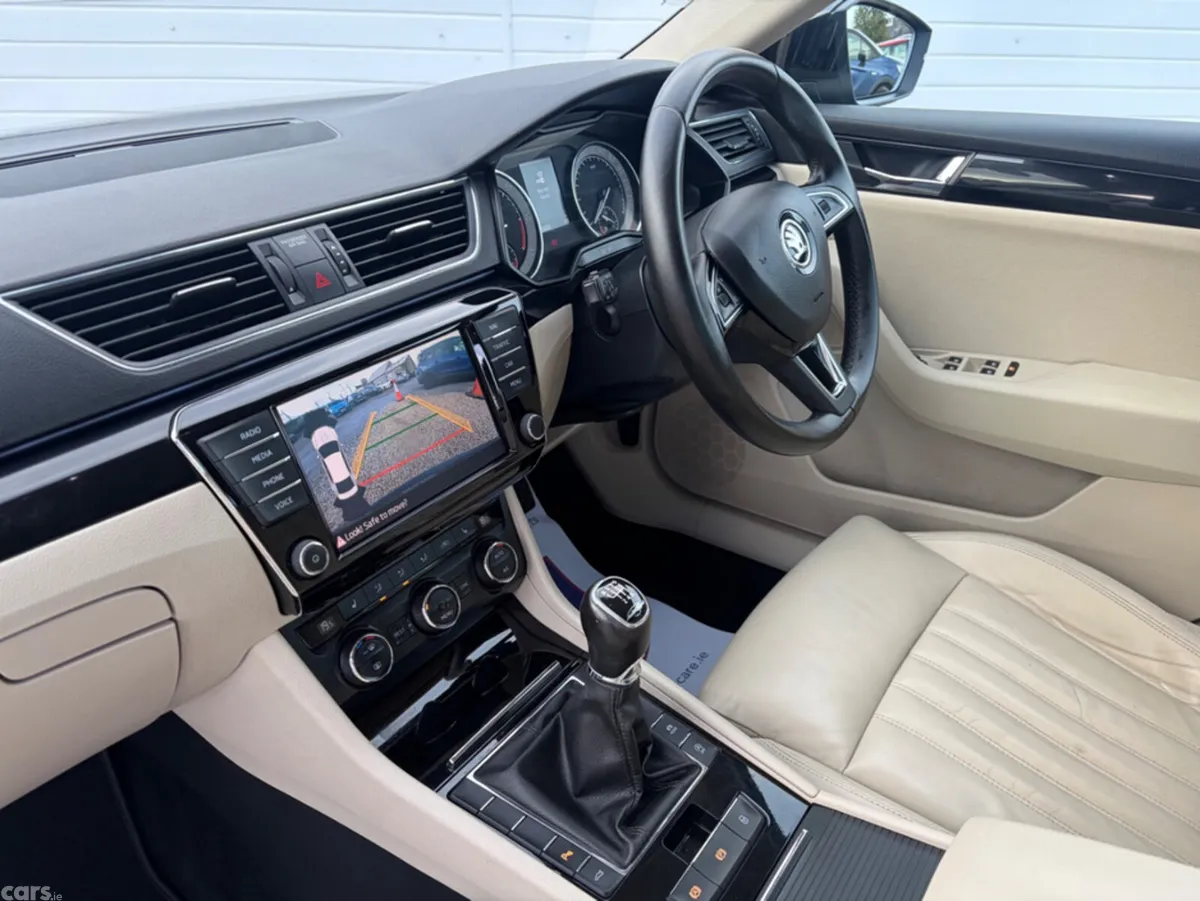 Skoda Superb Hatchback, Diesel, 2016, Black