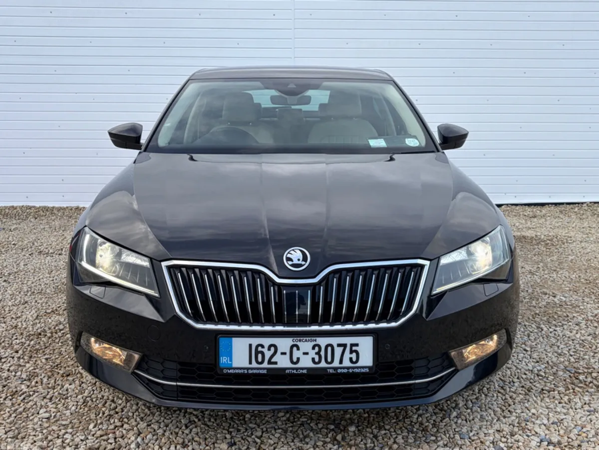 Skoda Superb Hatchback, Diesel, 2016, Black