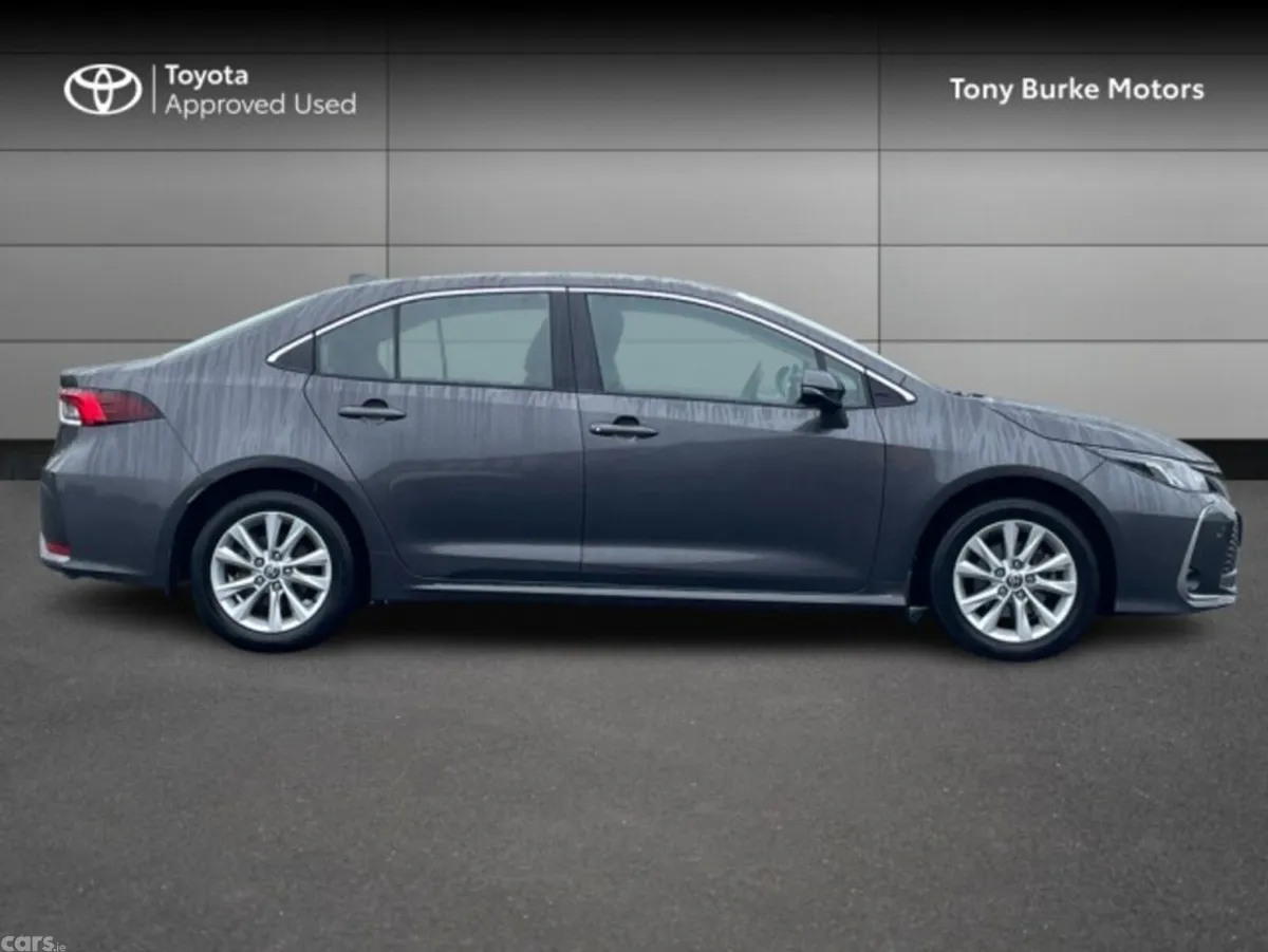 Toyota Corolla Saloon, Petrol Hybrid, 2023, Grey