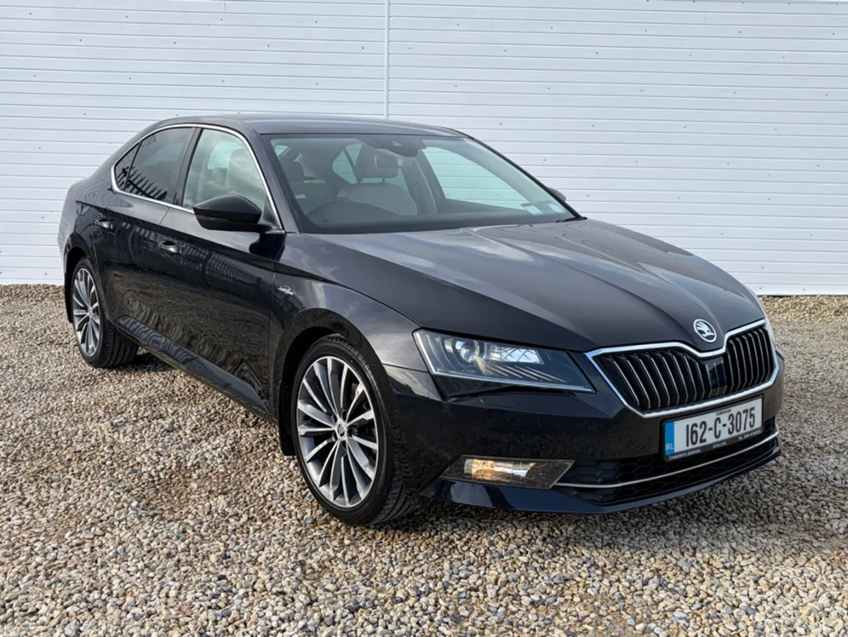 Skoda Superb Hatchback, Diesel, 2016, Black