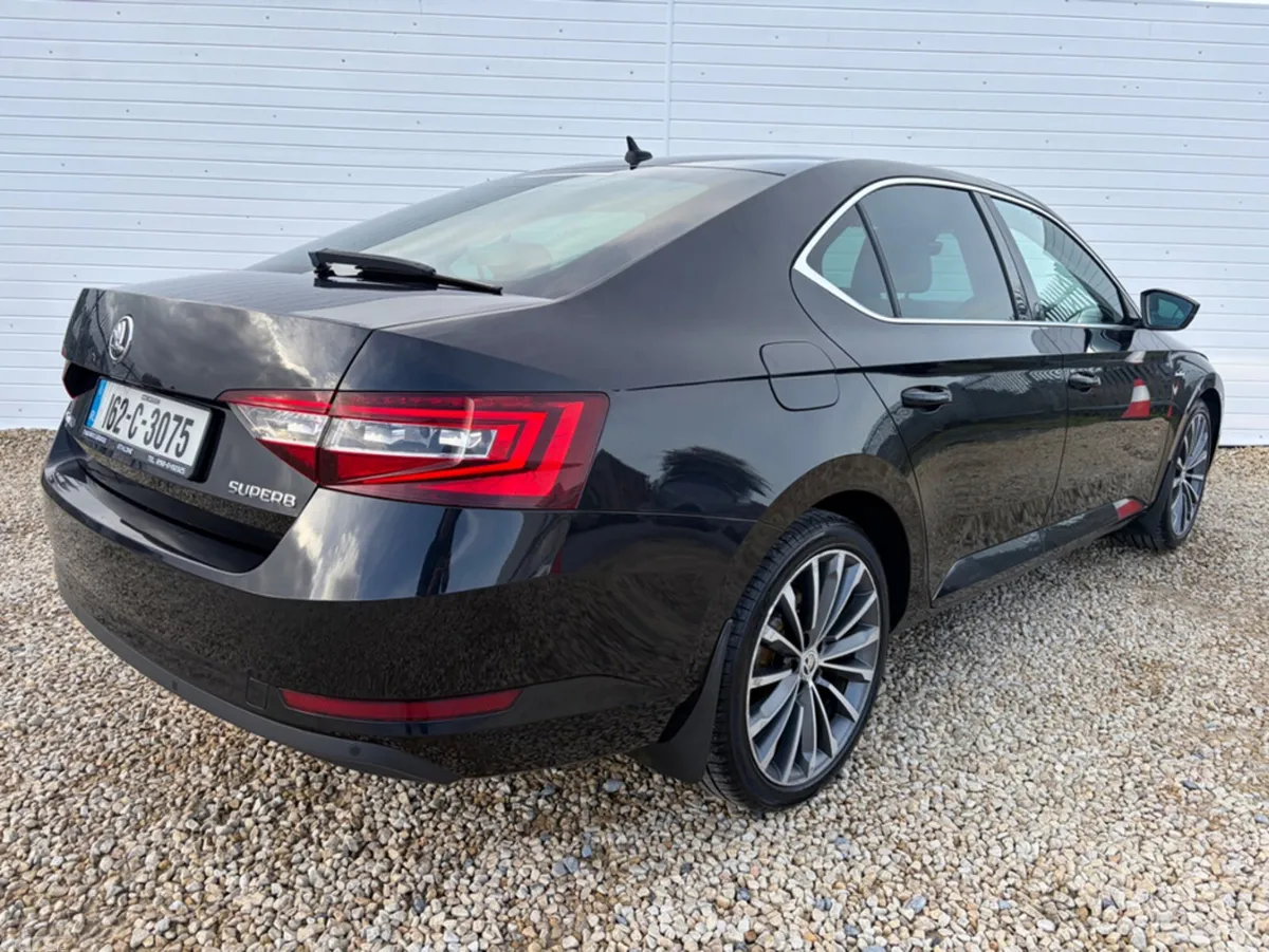 Skoda Superb Hatchback, Diesel, 2016, Black